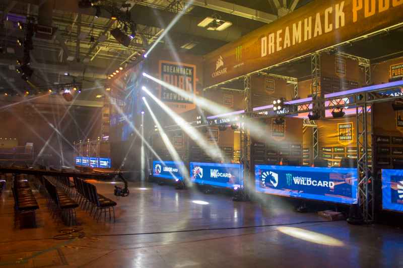 A shot of the arena before the crowds were let in.